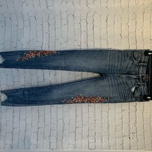 *Sold* Abercrombie & Fitch Floral Simone High Rise Ankle Jeans 00R 24